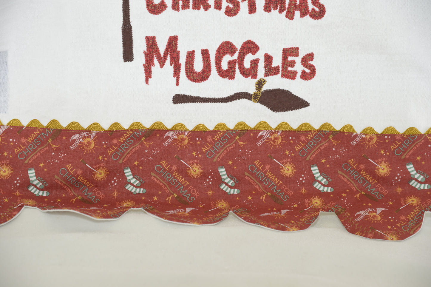 Tea Towel Harry Potter Quidditch Happy Christmas Muggles