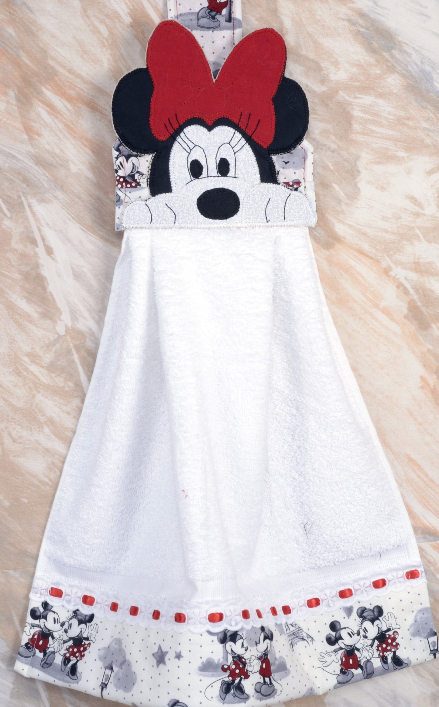 Hanging Towel - Minnie Mouse Peeking Over Top
