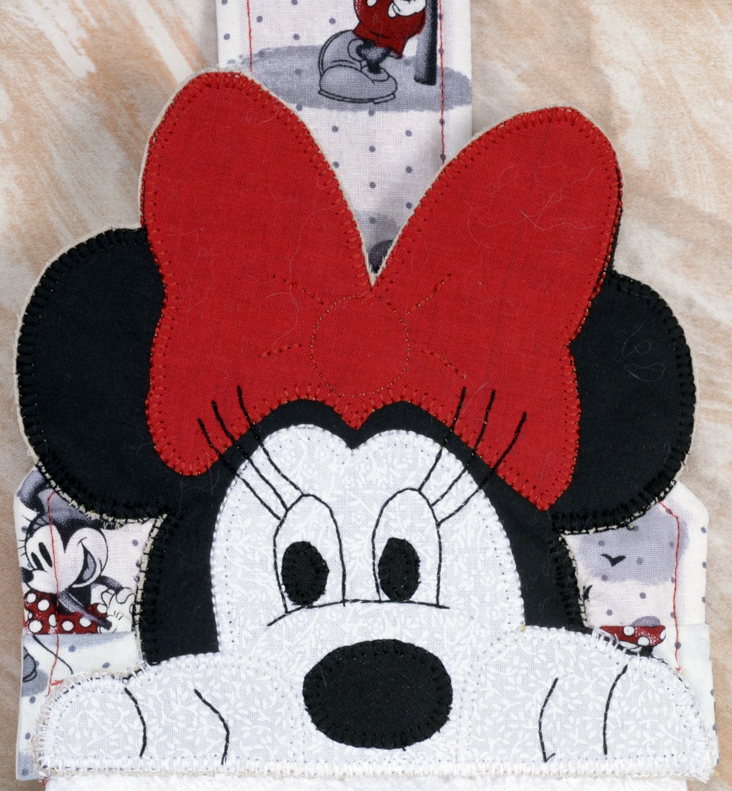 Hanging Towel - Minnie Mouse Peeking Over Top