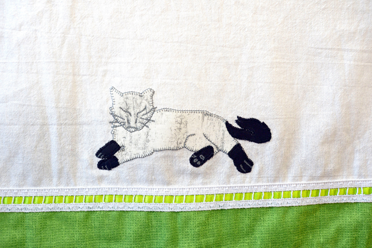 Tea Towel Relaxing White Cat Black Paws