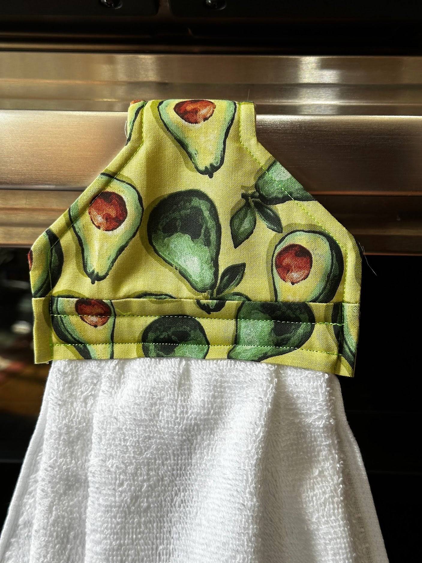 Hanging Towel - Avocados