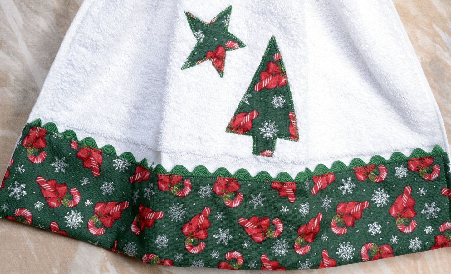 Hanging Towel - Christmas Tree and Decoration