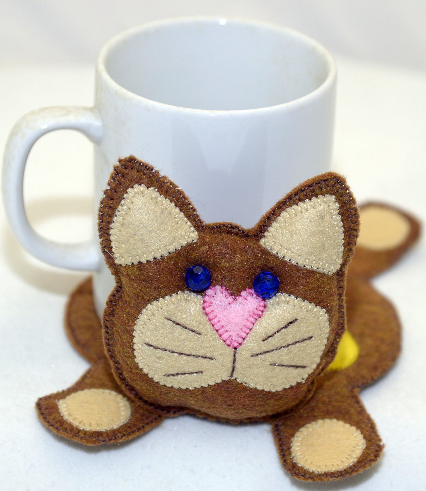 Mug Rug - Brown Cat with yellow heart