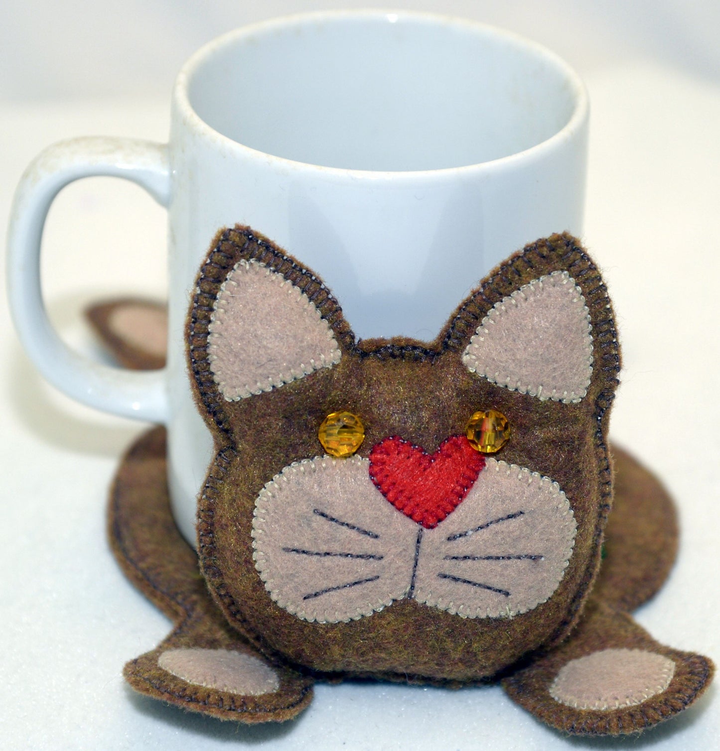 Mug Rug - Brown cat with green heart on back