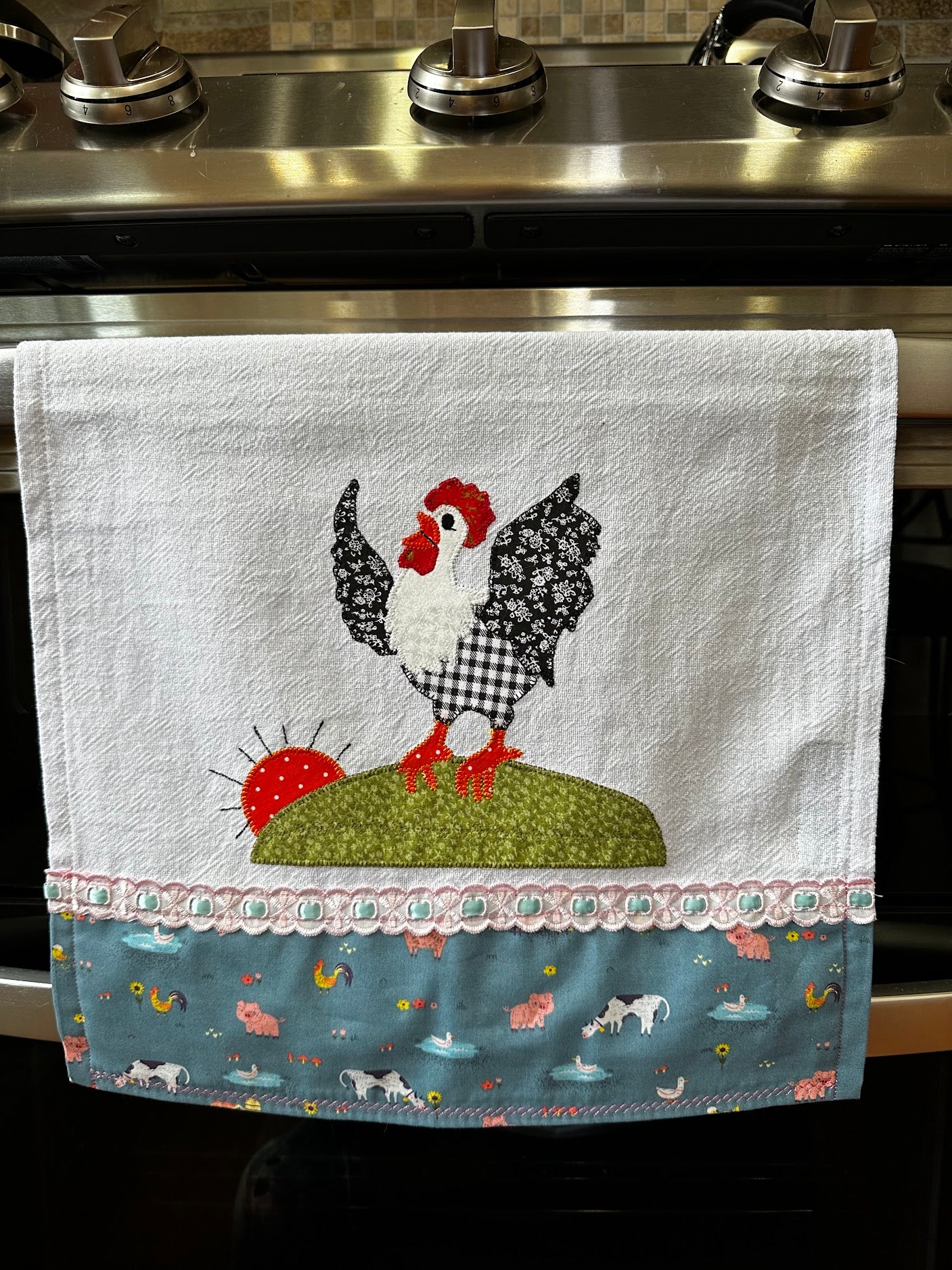 Tea Towel Farmhouse Rooster crowing